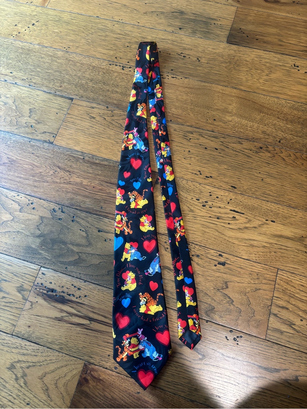 Vintage Pooh and Tigger Men’s Black Character Print Tie w/ Red and Blue Hearts